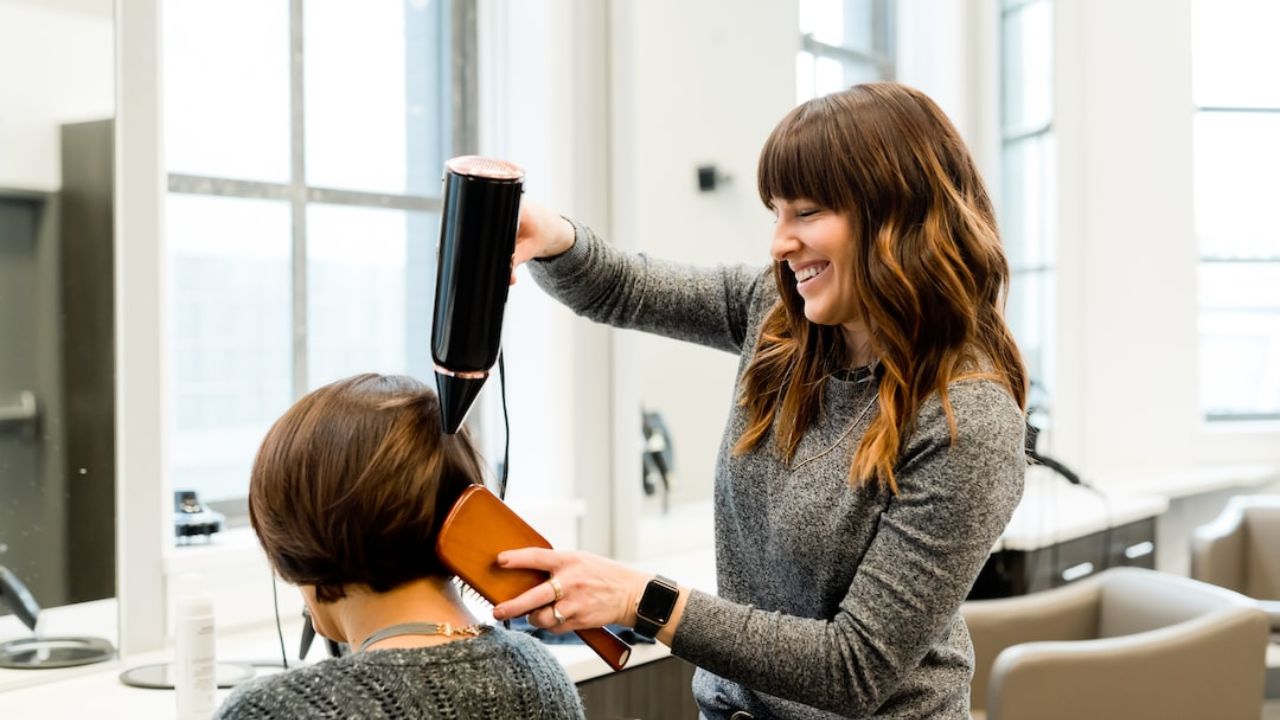 How to Quickly Dry Hair Extensions